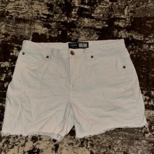 Izod White Jean Shorts Distressed Denim Mid-Thigh
